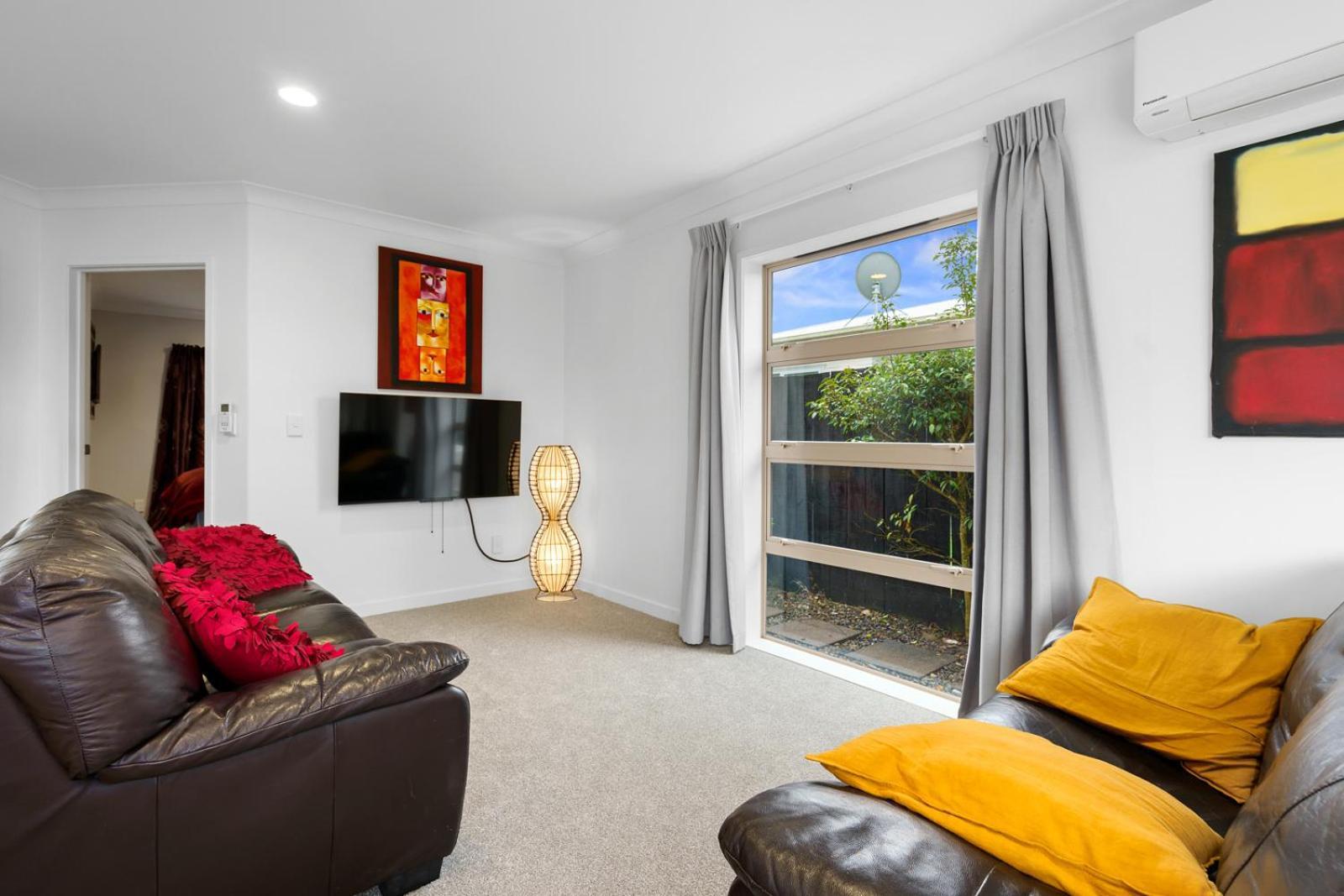 Sunny, Quiet, 2-Bedroom Unit In Fabulous Location! Кембридж Экстерьер фото